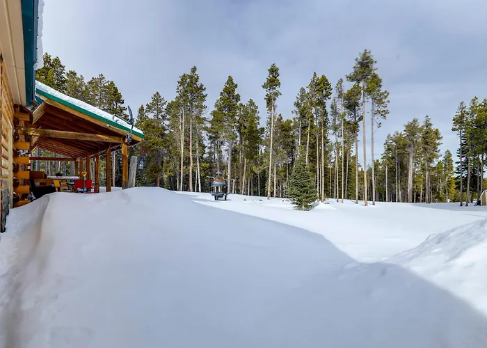 2 Mi To Skiing: Casper W/ Mtn Views! Holiday home Crimson Dawn